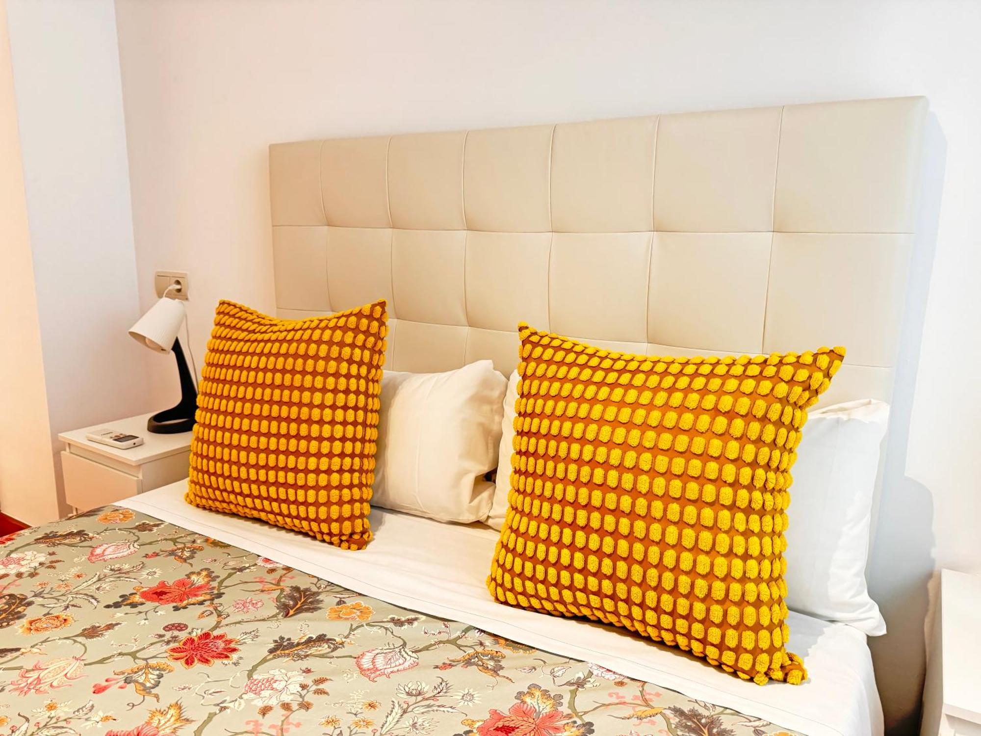 Triana Luxury Numancia Apartment Севиля Екстериор снимка
