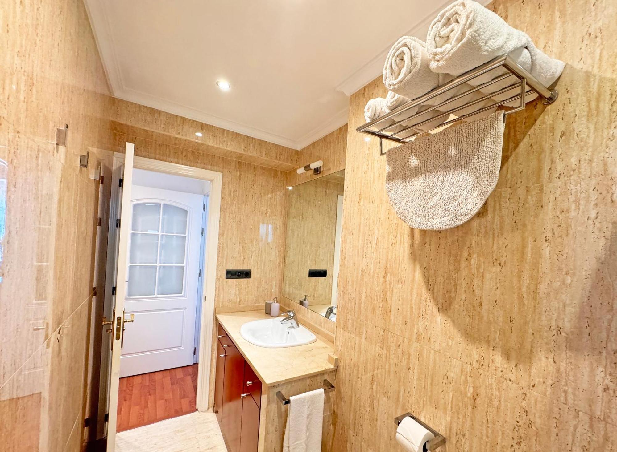 Triana Luxury Numancia Apartment Севиля Екстериор снимка